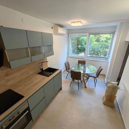 New 1 Bedroom Near Center And Beach Сплит Экстерьер фото