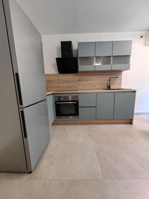 New 1 Bedroom Near Center And Beach Сплит Экстерьер фото